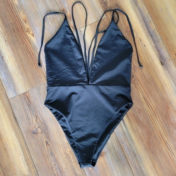 NEW Siempre Golden Trestles One Piece in Black Size M - Picture 7 of 8